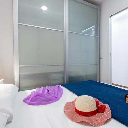 Apartment 15 Parque San Eugenio Studio Sea View